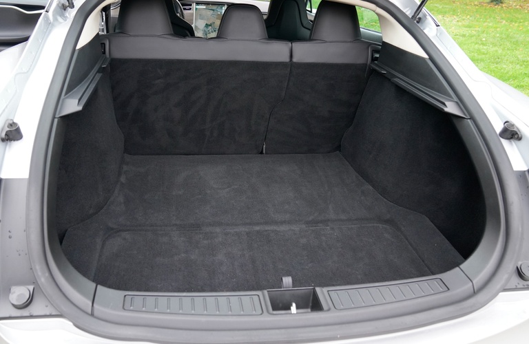 車内の繊維に付着する汚れをクリーニング | 軽井沢でカーコーティングならCarRefreshティアラ